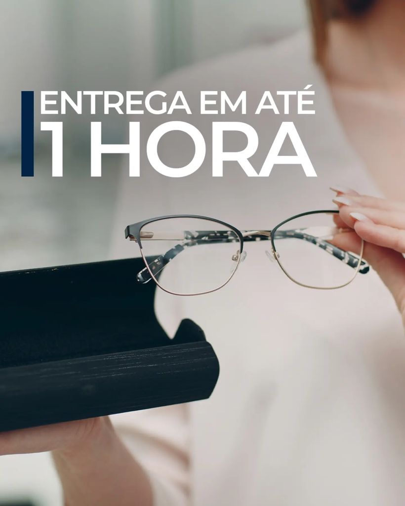 Óculos sendo entregue: entrega em até 1 hora